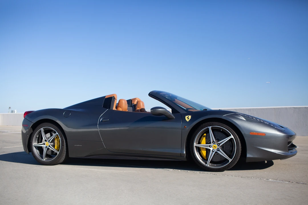 2015 Ferrari 458 Spider - Image 15 of 31