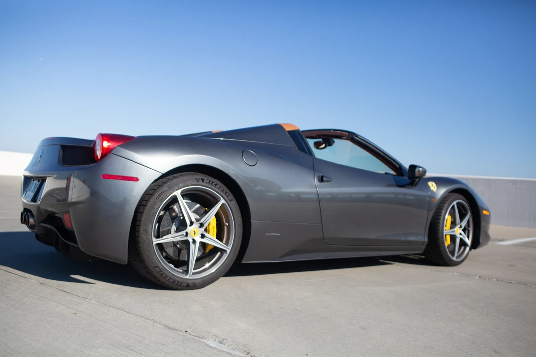 2015 Ferrari 458 Spider - Image 13 of 31