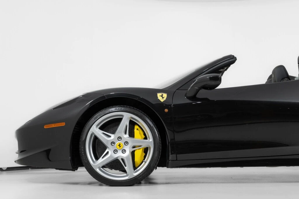2015 Ferrari 458 Spider - Image 12 of 31
