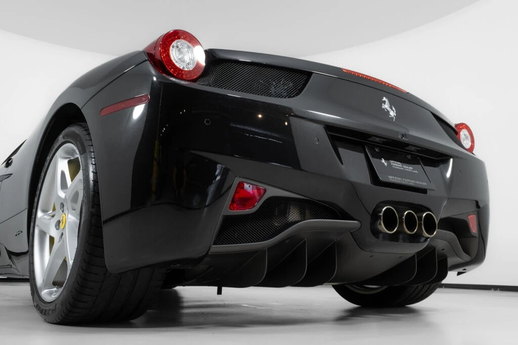 2015 Ferrari 458 Spider - Image 15 of 31