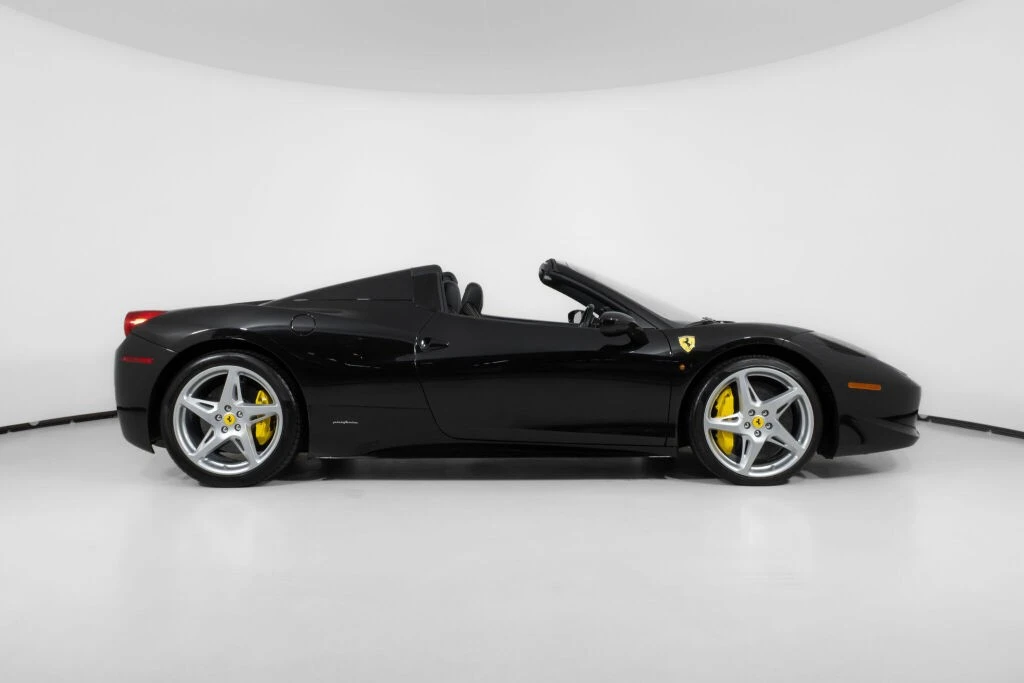 2015 Ferrari 458 Spider - Image 10 of 31
