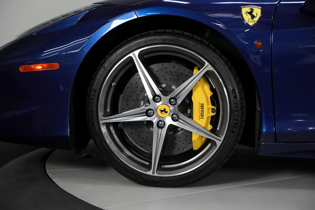 2015 Ferrari 458 Spider - Image 17 of 31