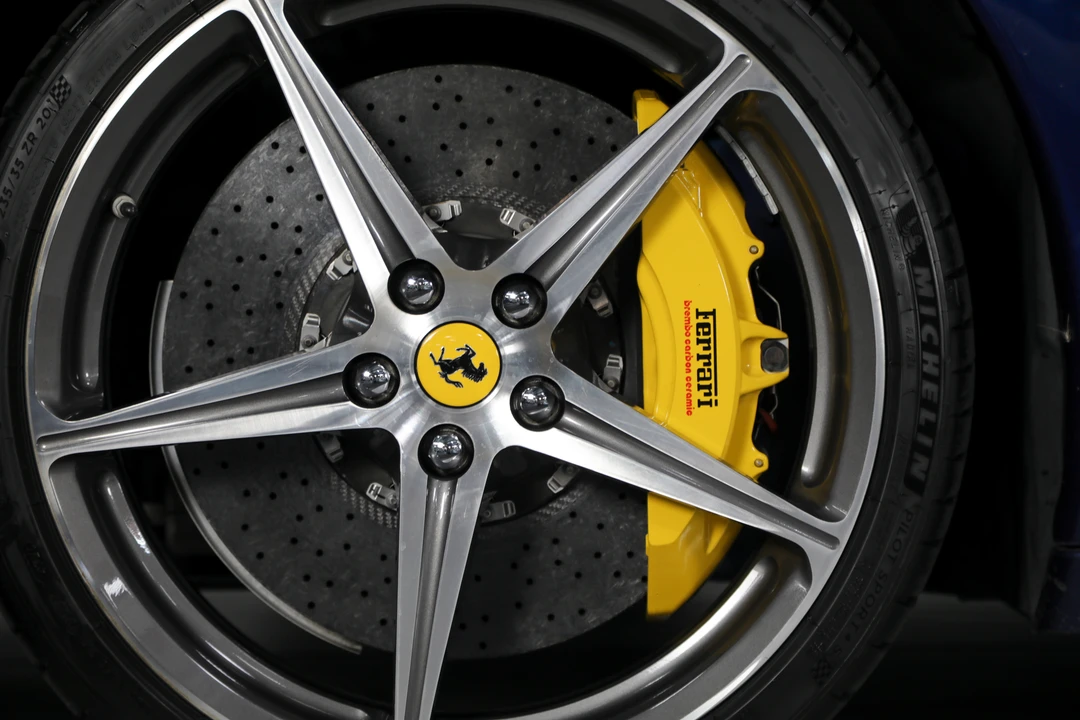 2015 Ferrari 458 Spider - Image 18 of 31