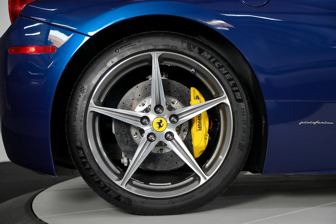 2015 Ferrari 458 Spider - Image 30 of 31
