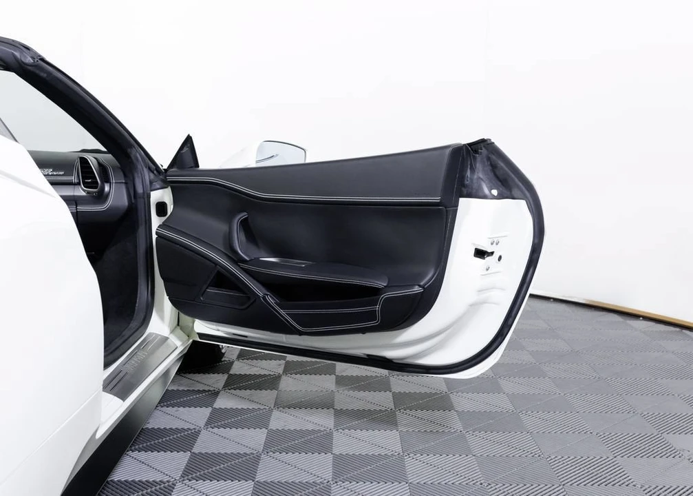 2015 Ferrari 458 Spider - Image 23 of 31