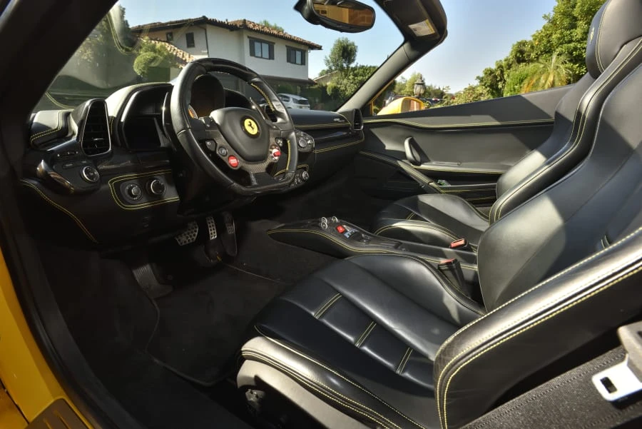 2015 Ferrari 458 Spider - Image 28 of 31