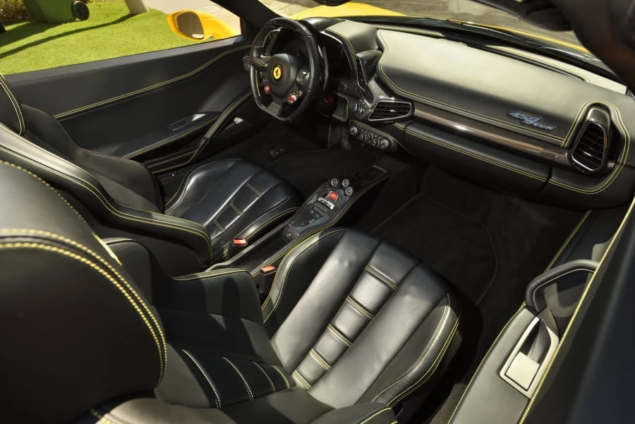 2015 Ferrari 458 Spider - Image 26 of 31