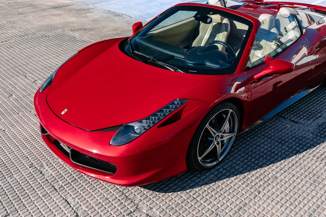 2015 Ferrari 458 Spider - Image 13 of 31