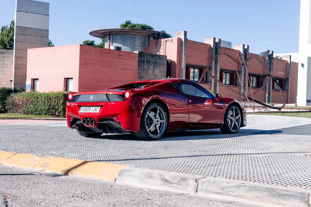 2015 Ferrari 458 Spider - Image 6 of 31