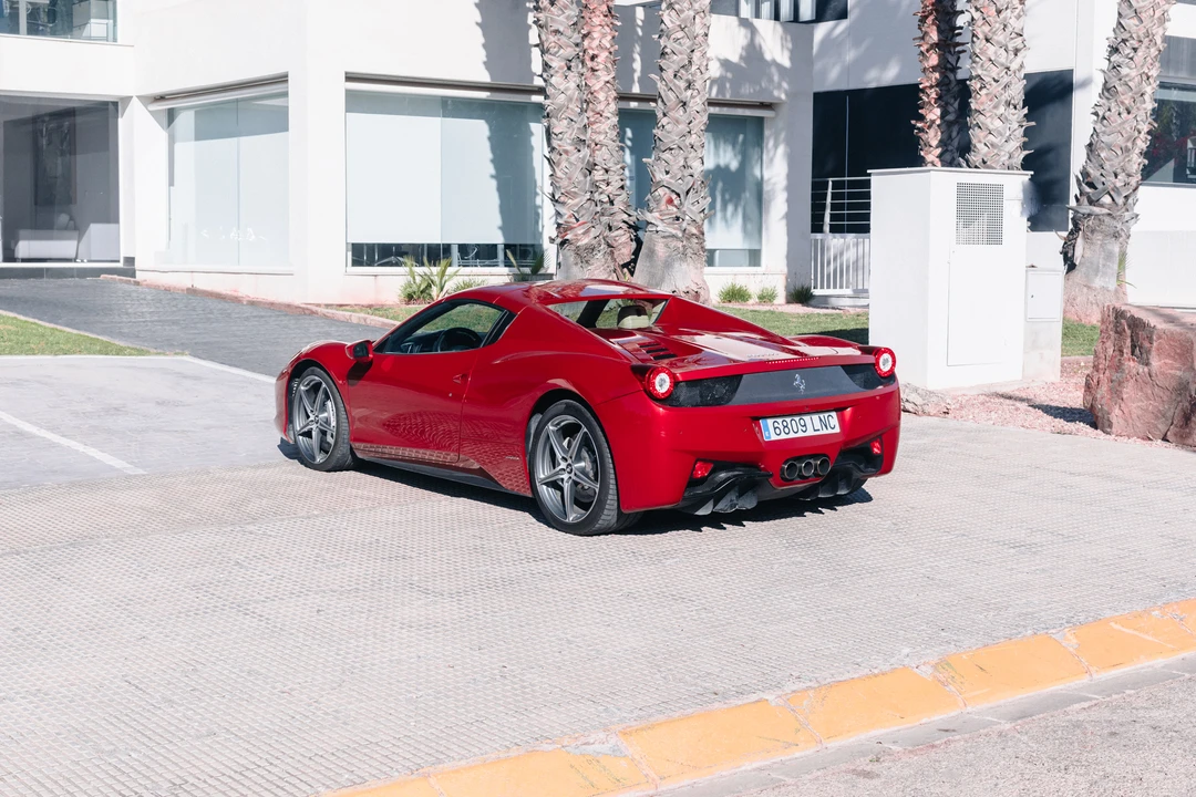 2015 Ferrari 458 Spider - Image 8 of 31