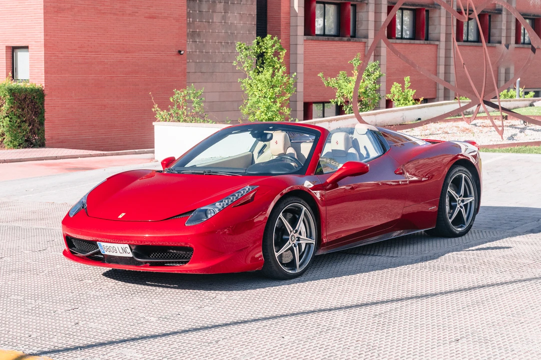 2015 Ferrari 458 Spider - Image 2 of 31