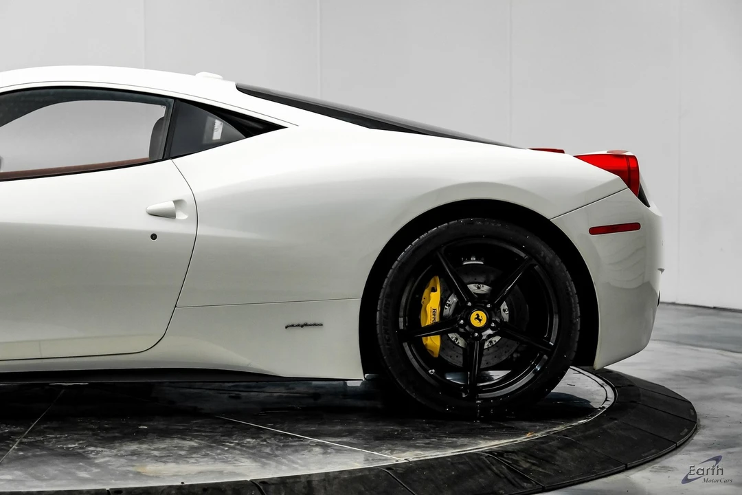 2015 Ferrari 458 Italia - Image 8 of 12