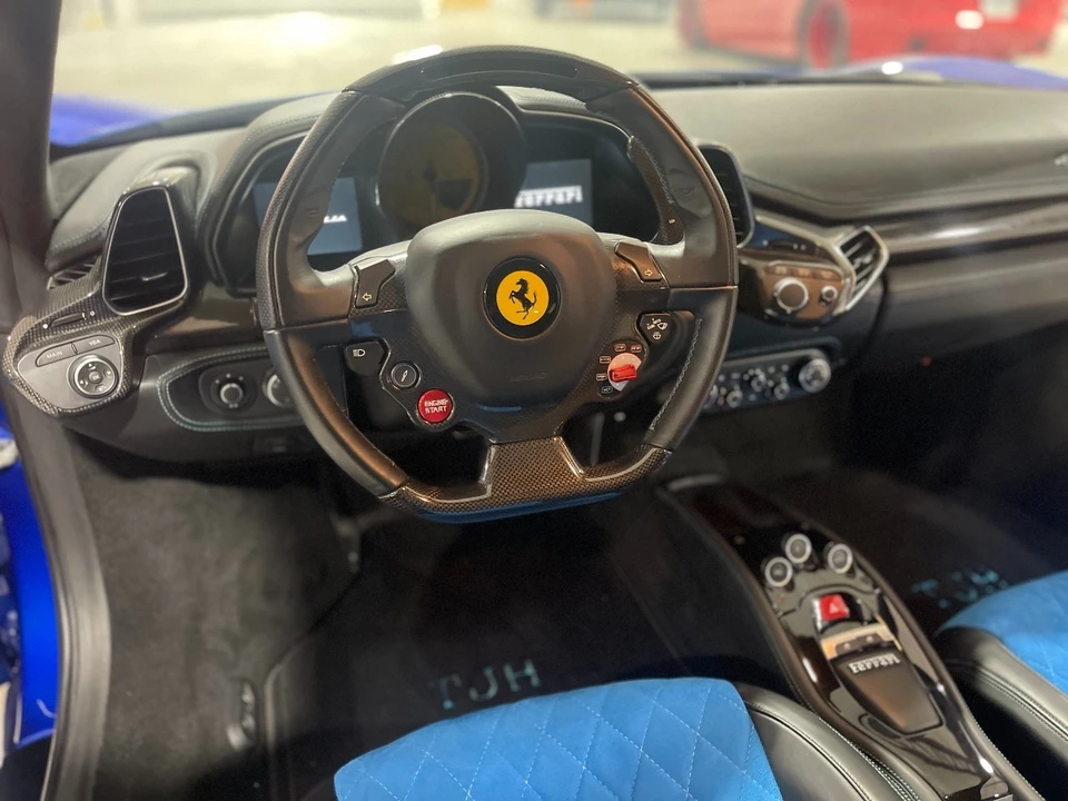 2015 Ferrari 458 Italia - Image 17 of 21