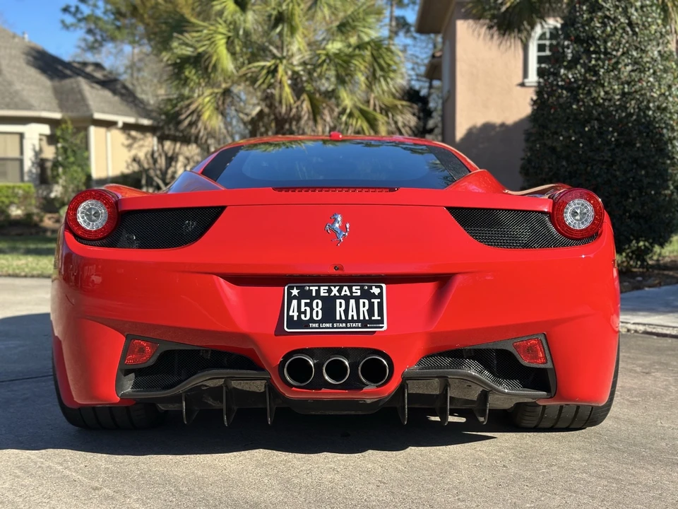 2015 Ferrari 458 Italia - Image 7 of 21
