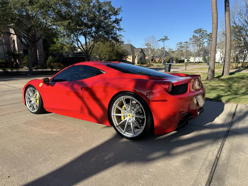 2015 Ferrari 458 Italia - Image 15 of 21
