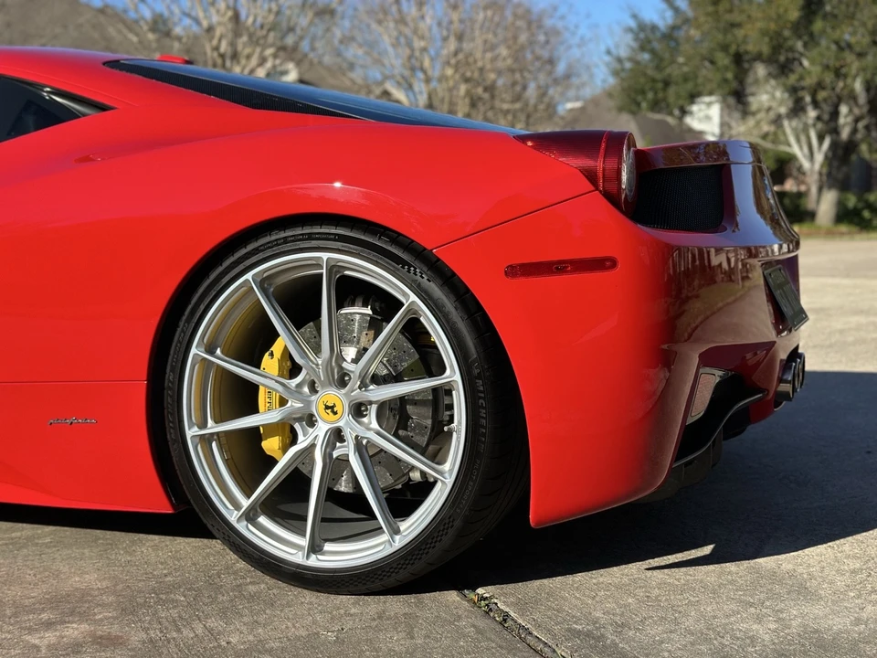 2015 Ferrari 458 Italia - Image 4 of 21