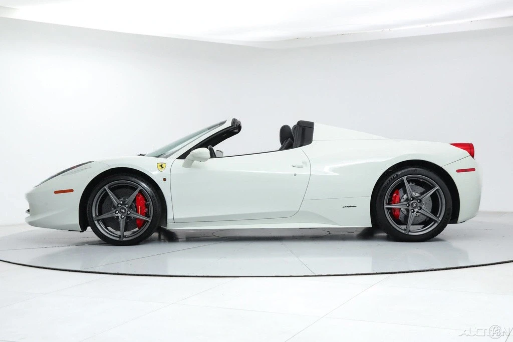 2015 Ferrari 458 Italia - Image 4 of 21