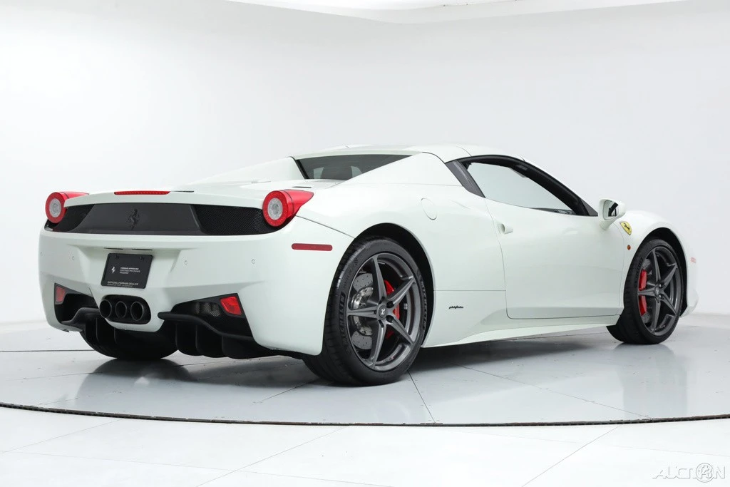 2015 Ferrari 458 Italia - Image 11 of 21