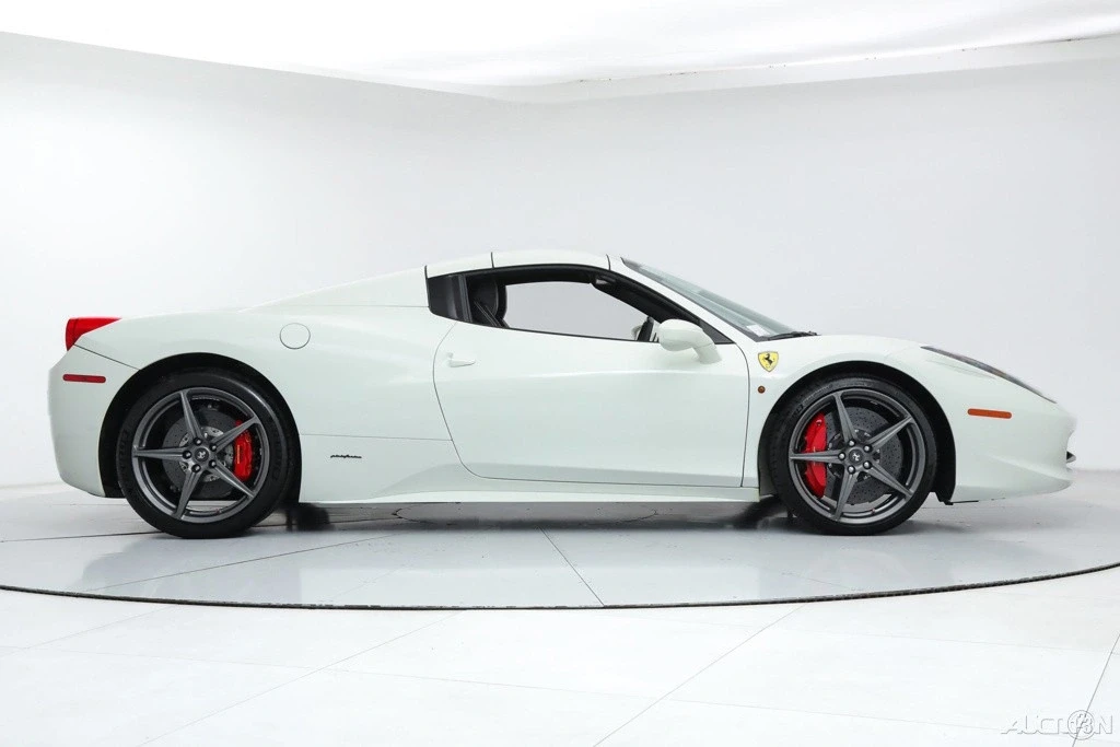 2015 Ferrari 458 Italia - Image 12 of 21