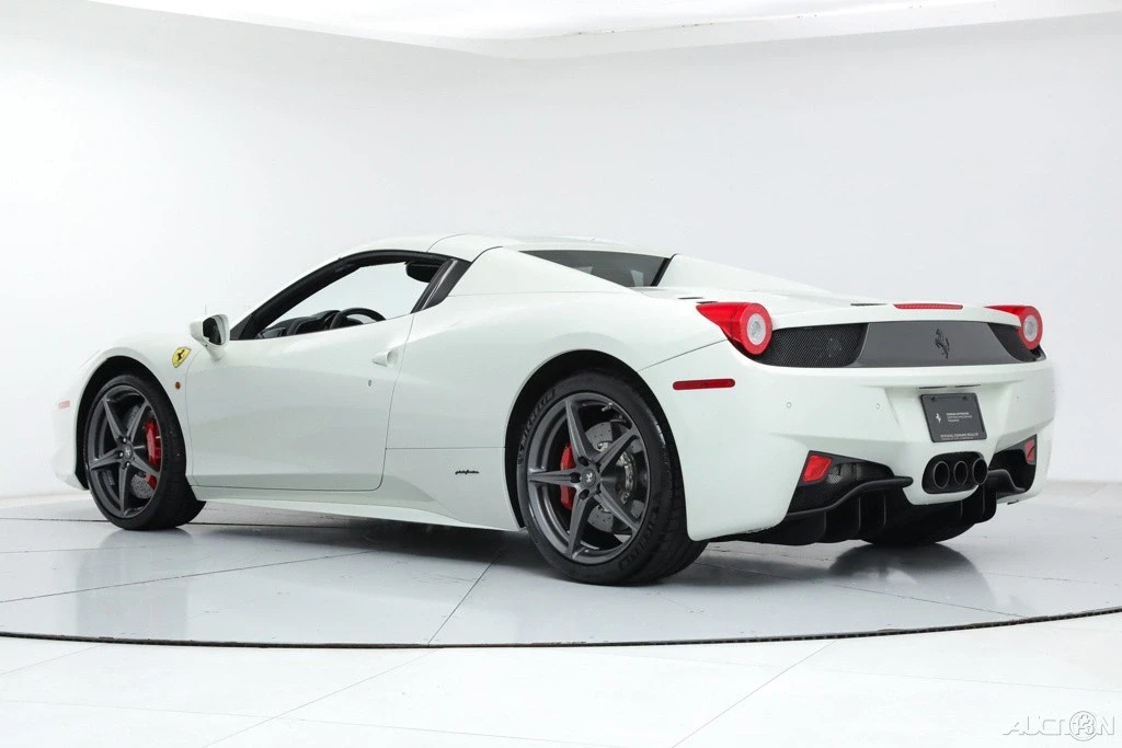 2015 Ferrari 458 Italia - Image 9 of 21