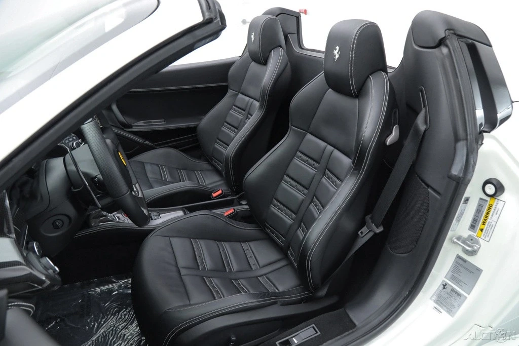 2015 Ferrari 458 Italia - Image 6 of 21