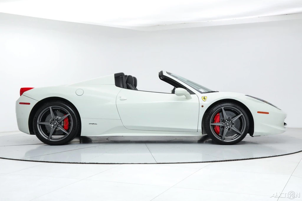 2015 Ferrari 458 Italia - Image 17 of 21