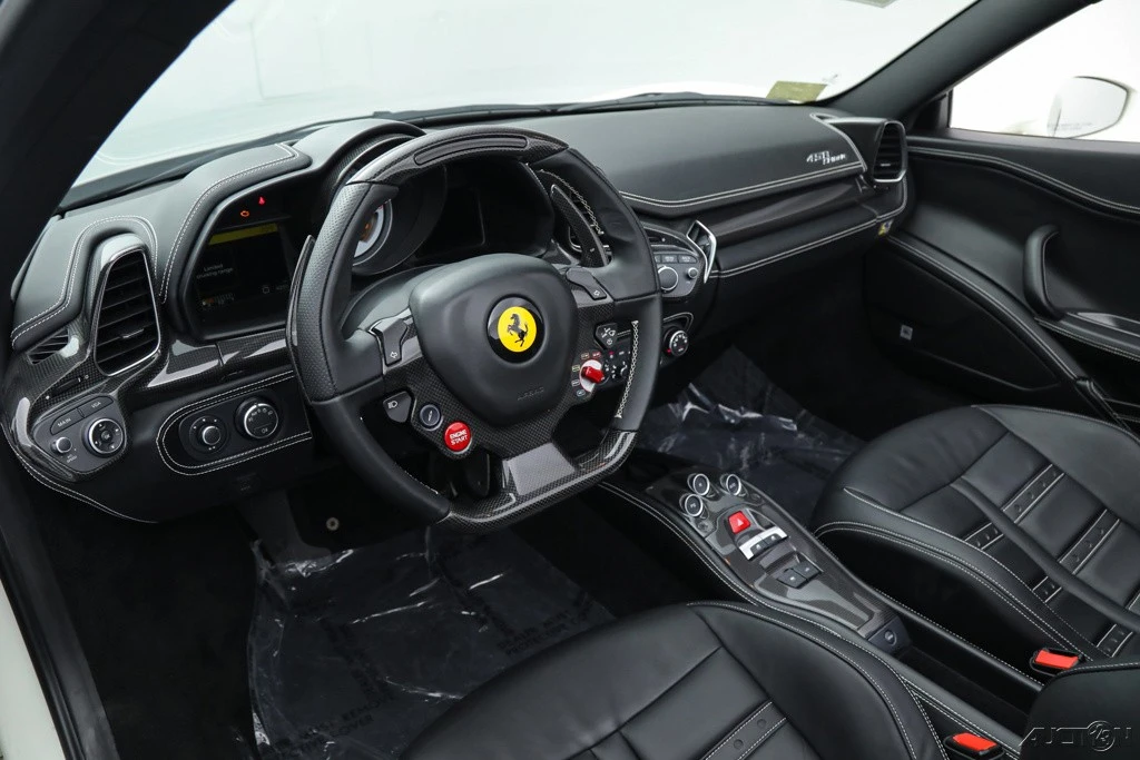 2015 Ferrari 458 Italia - Image 2 of 21