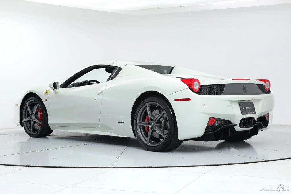 2015 Ferrari 458 Italia - Image 9 of 21
