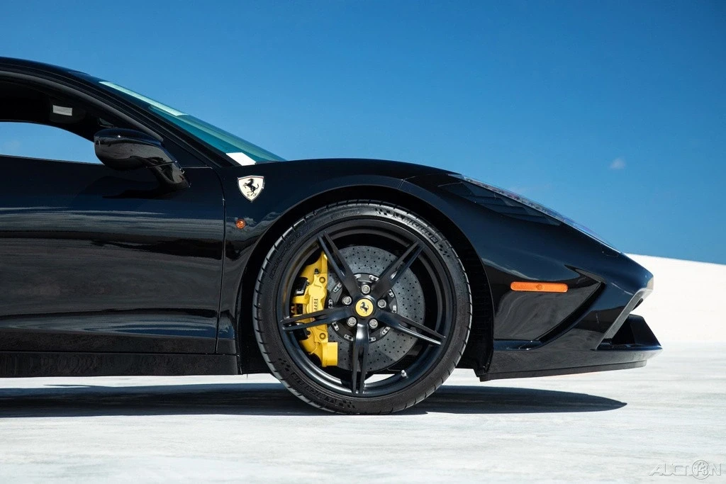 2015 Ferrari 458 Italia - Image 18 of 21