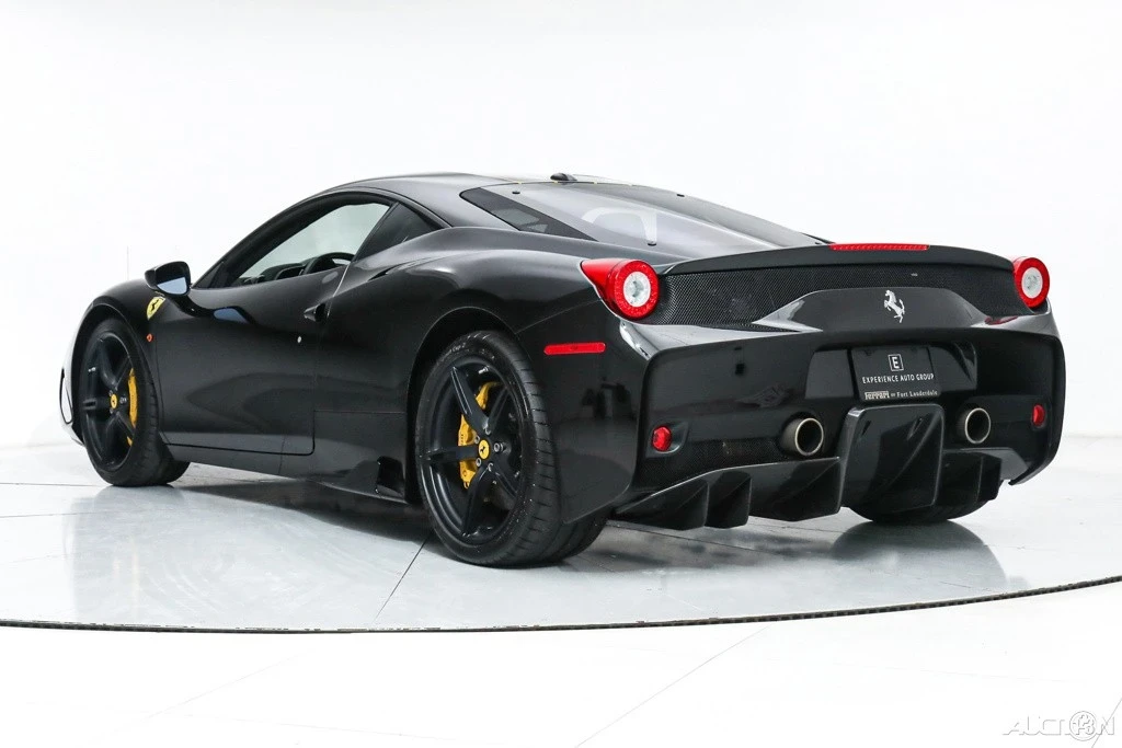 2015 Ferrari 458 Italia - Image 7 of 21