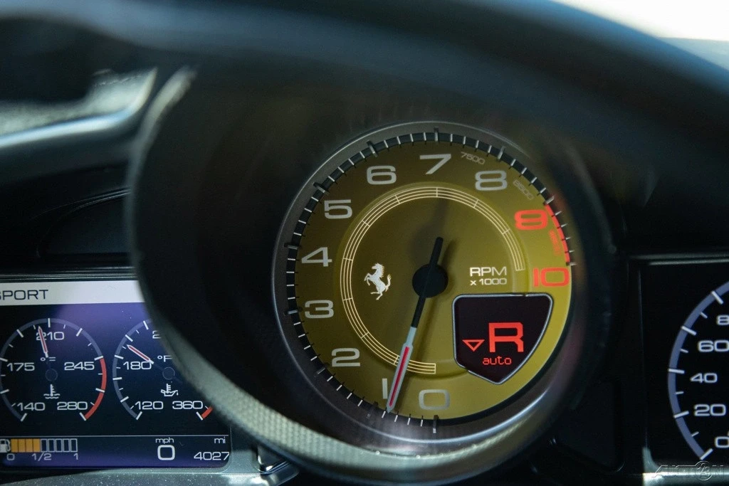 2015 Ferrari 458 Italia - Image 16 of 21