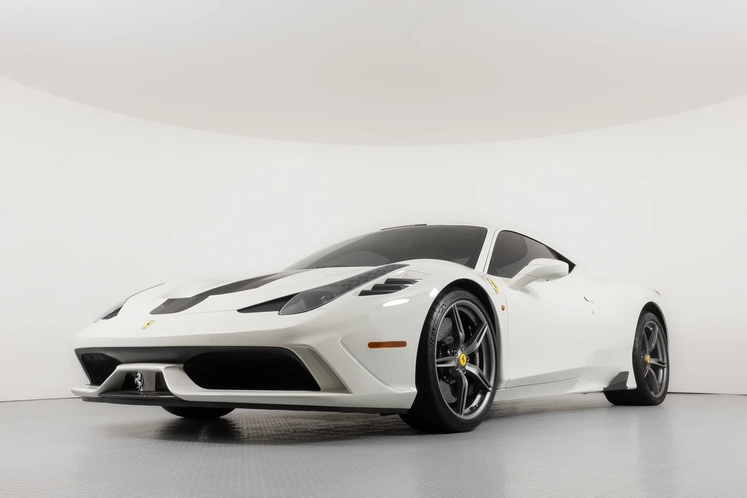 2015 Ferrari 458 Italia - Image 11 of 12