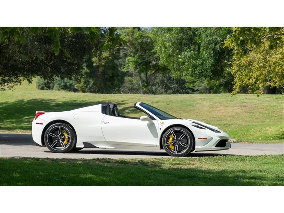 2015 Ferrari 458 - Image 15 of 31