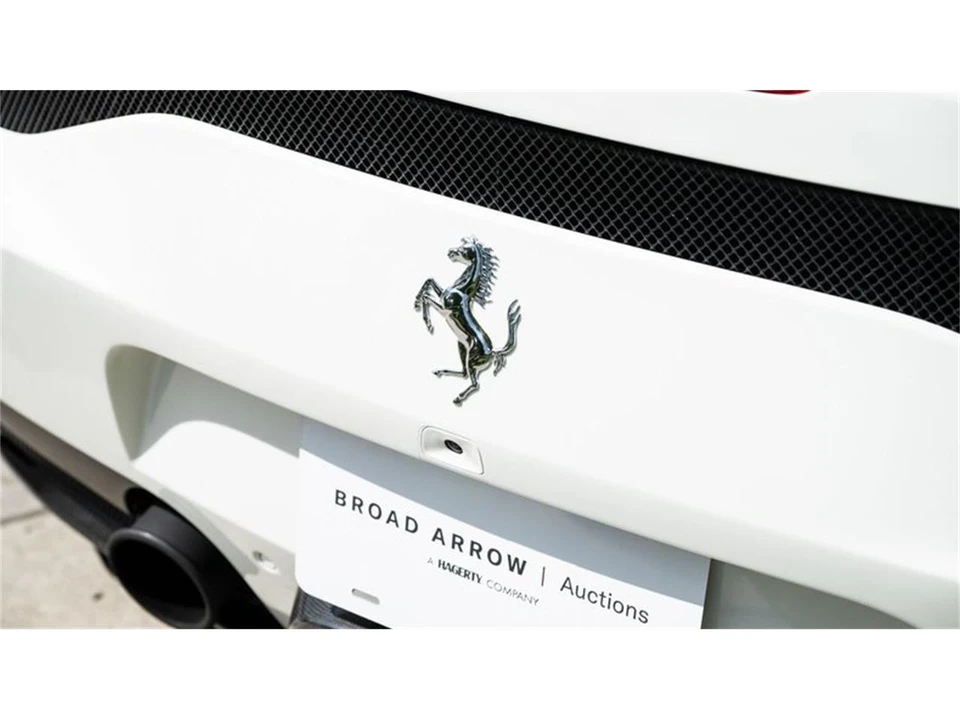 2015 Ferrari 458 - Image 28 of 31