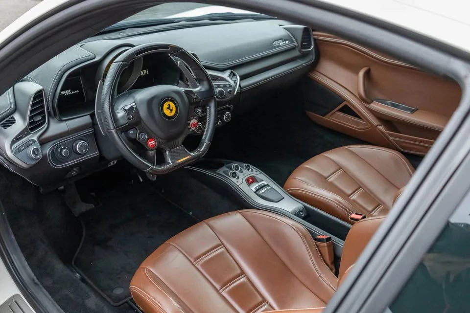 2015 Ferrari 458 Italia - Image 9 of 18