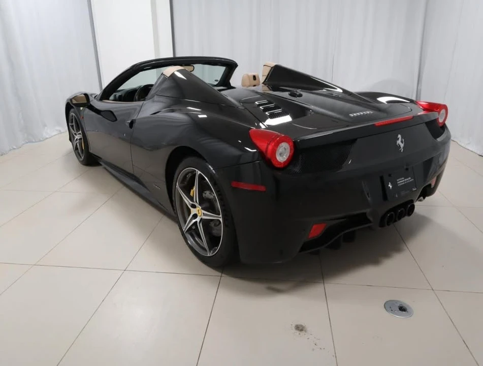 2015 Ferrari 458 Italia - Image 13 of 19