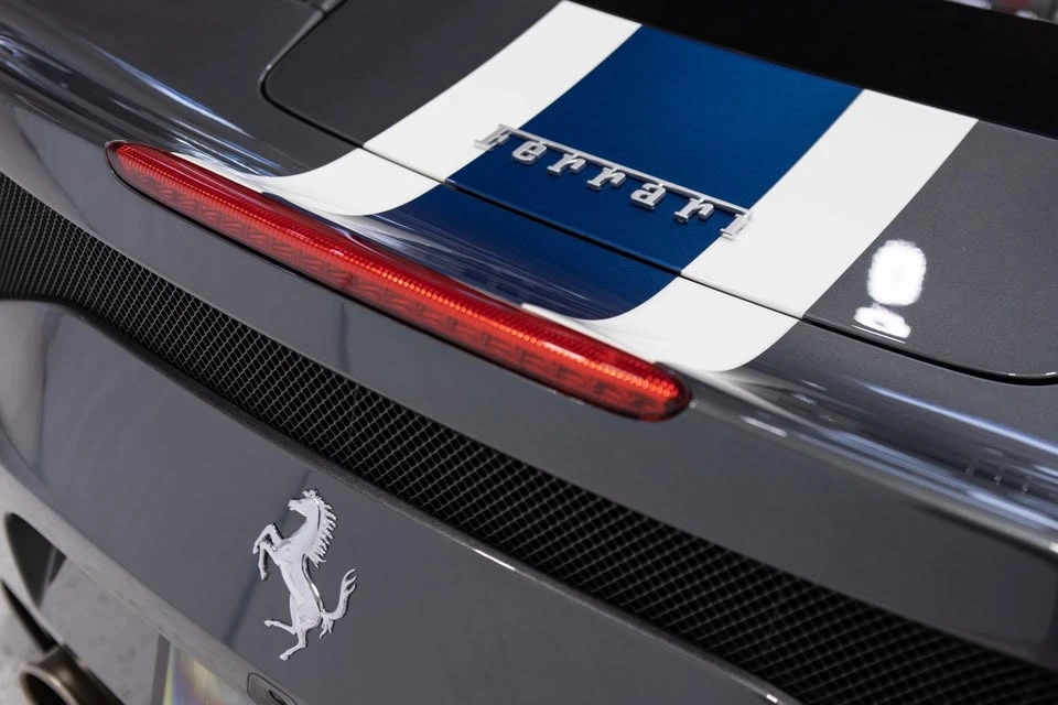 2015 Ferrari 458 Speciale - Image 13 of 20