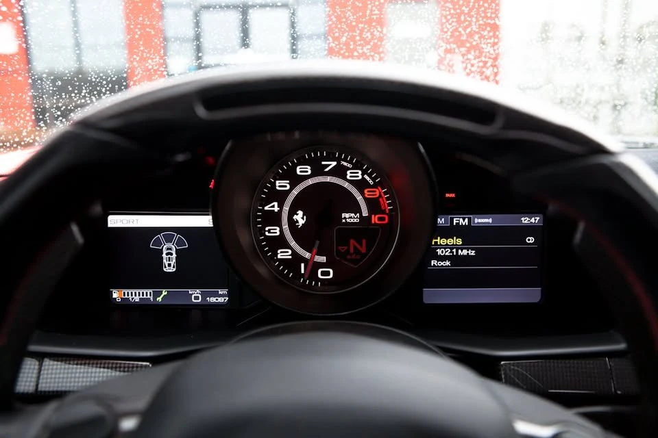 2015 Ferrari 458 Speciale - Image 13 of 17