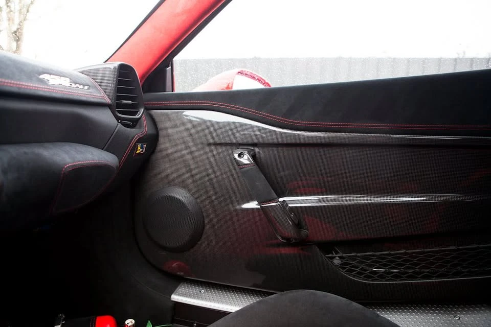 2015 Ferrari 458 Speciale - Image 16 of 17