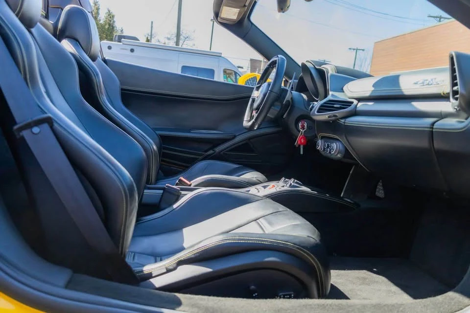 2015 Ferrari 458 Spider - Image 14 of 18