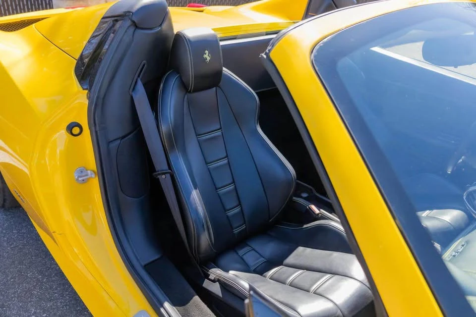 2015 Ferrari 458 Spider - Image 15 of 18
