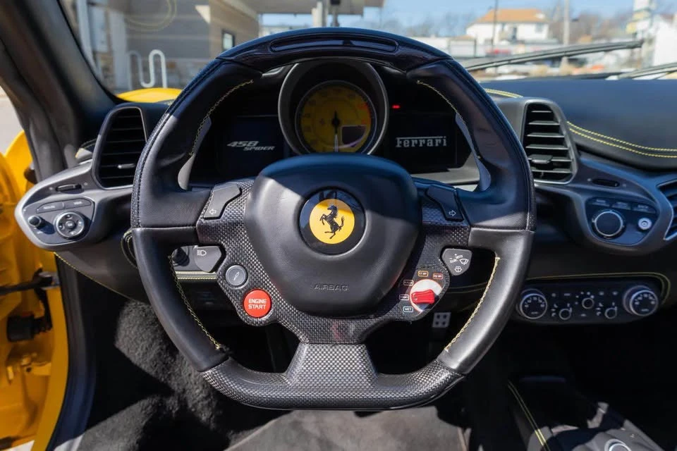 2015 Ferrari 458 Spider - Image 11 of 18