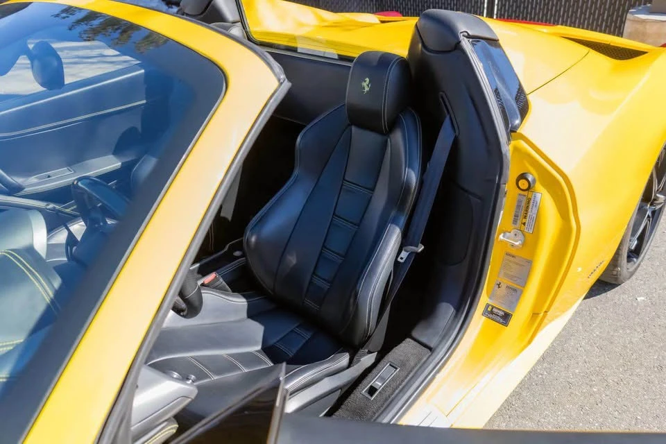 2015 Ferrari 458 Spider - Image 8 of 18