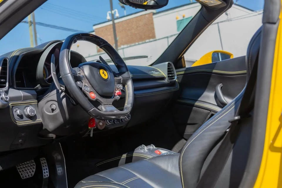 2015 Ferrari 458 Spider - Image 10 of 18