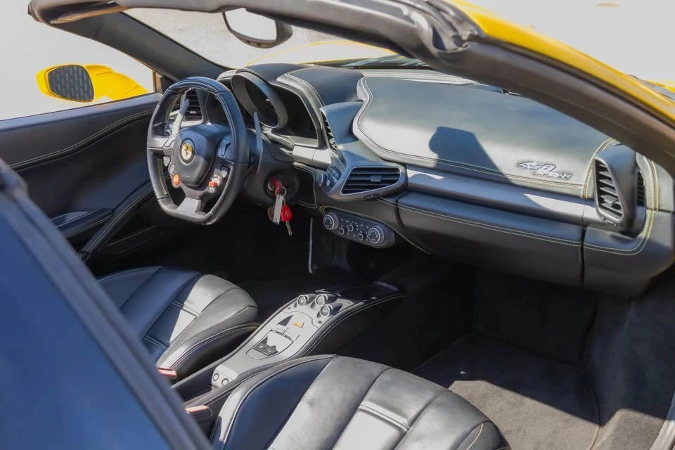 2015 Ferrari 458 Spider - Image 16 of 18