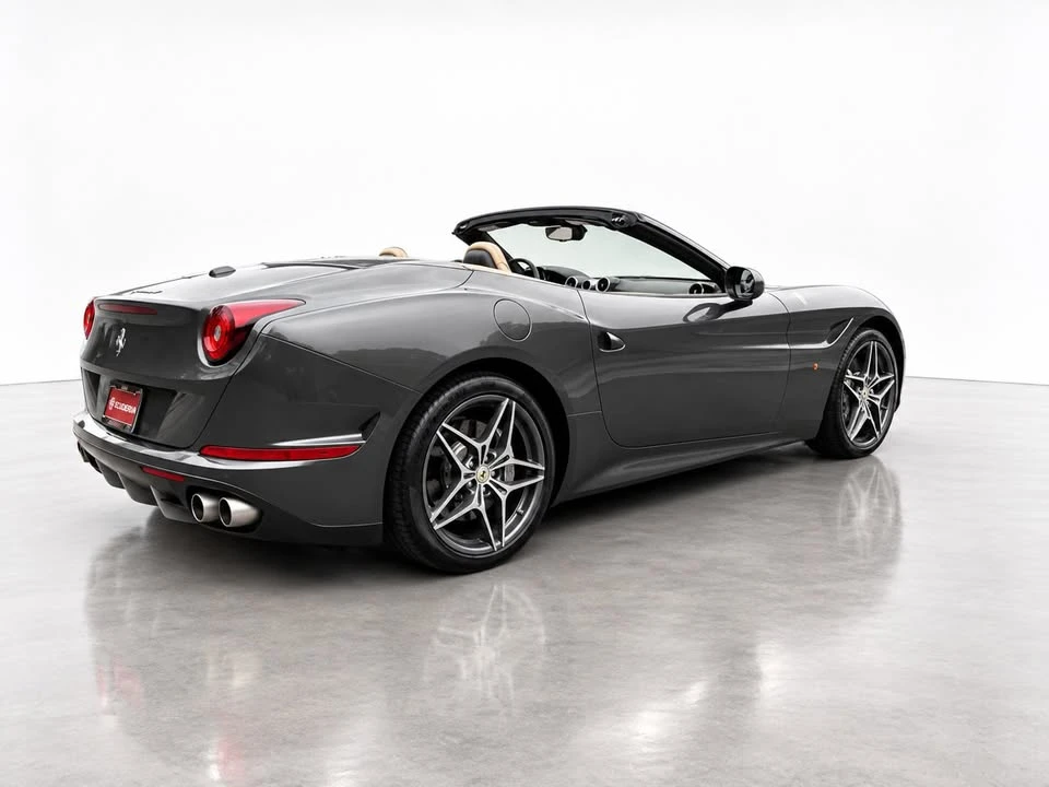 2015 Ferrari California T - Image 9 of 20