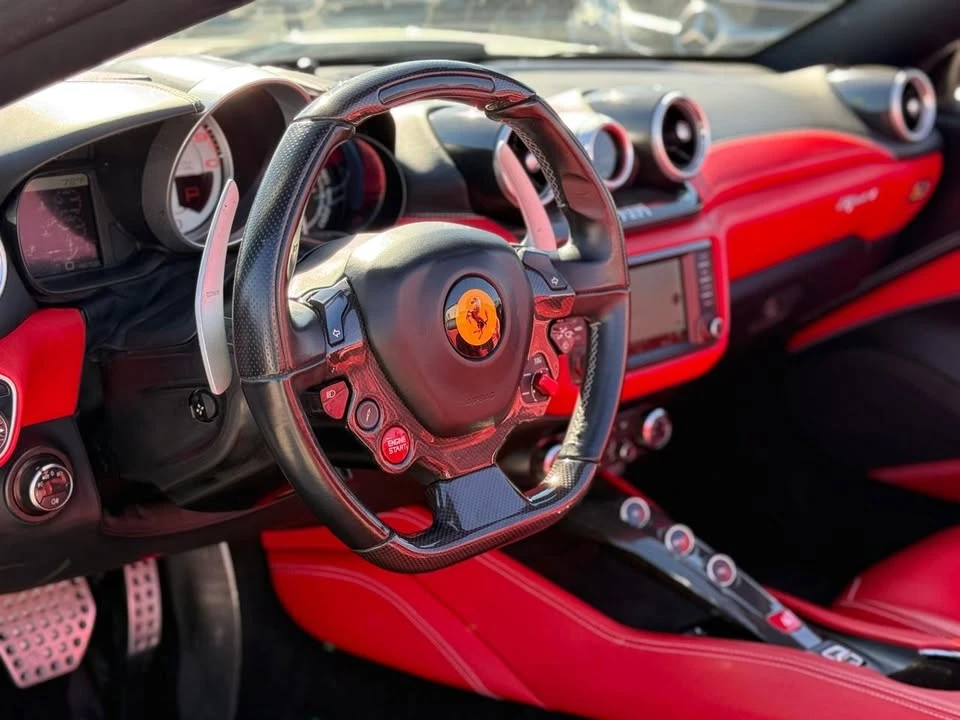 2015 Ferrari California T - Image 11 of 20