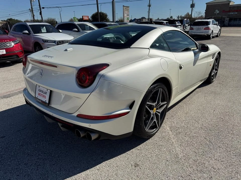 2015 Ferrari California T - Image 19 of 20