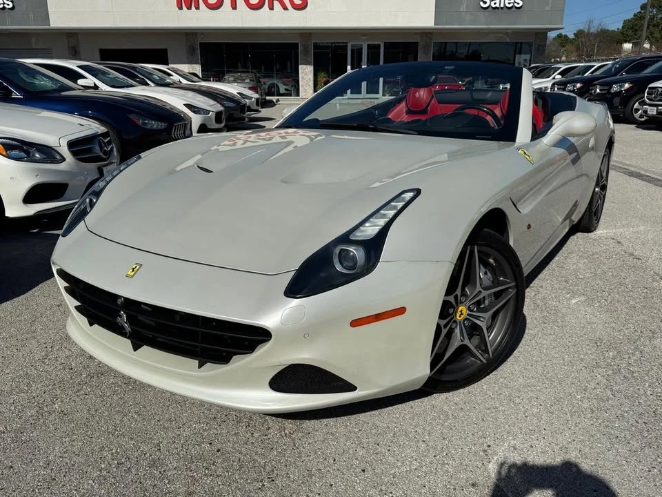 2015 Ferrari California T - Image 2 of 20