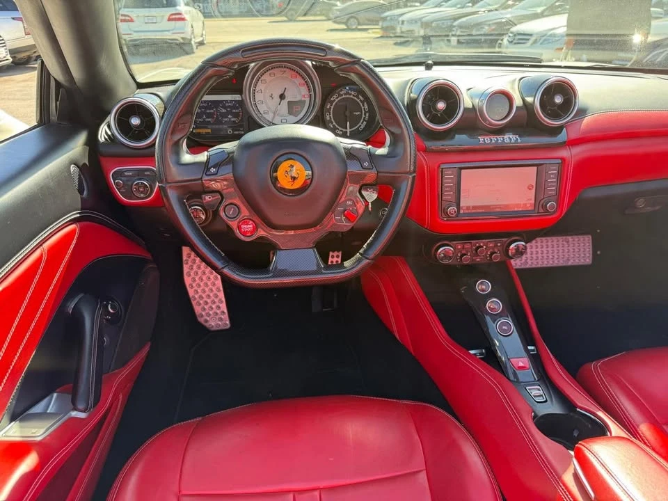 2015 Ferrari California T - Image 16 of 20